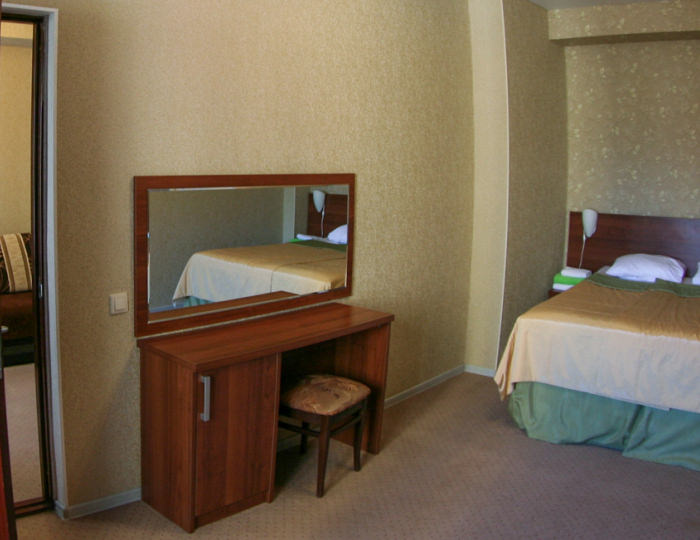 Люкс 2-местный 2-комнатный с балконом, корпус 4 - Санаторий «Малая бухта»