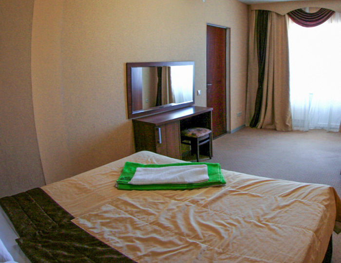 Люкс 2-местный 2-комнатный с балконом, корпус 4 - Санаторий «Малая бухта»